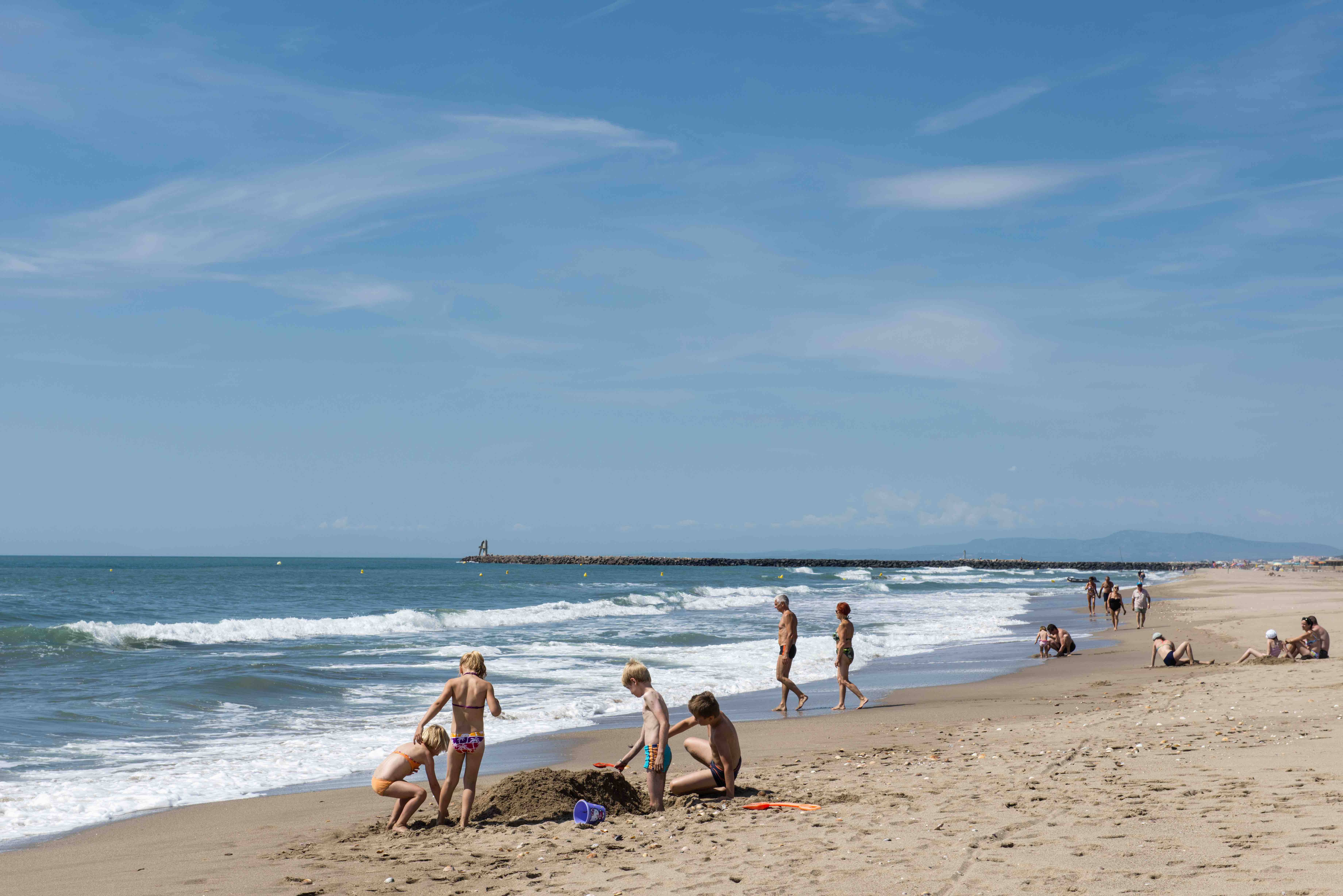Villages De Vacances Les Muriers à Vendres Plage Méditerranée