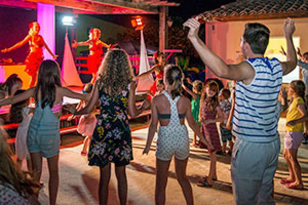 Le Clos des Oliviers maintient sa Kids Night en 2019 !